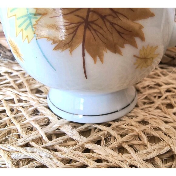 Royalton China Co. Leaf Mug, Fine China, Made in Japan Translucent Porcelain EUC - Picture 4 of 9